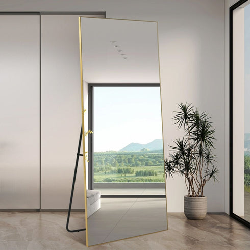 Extra large Navi gold standing mirror 120×220 cm in a spacious living room