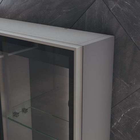 Arisanta Anti-fog LED Bathroom Cabinet With Glass Shelves